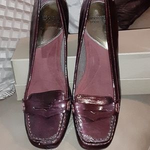 Ladies stylish Mootsies Tootsies Pumps